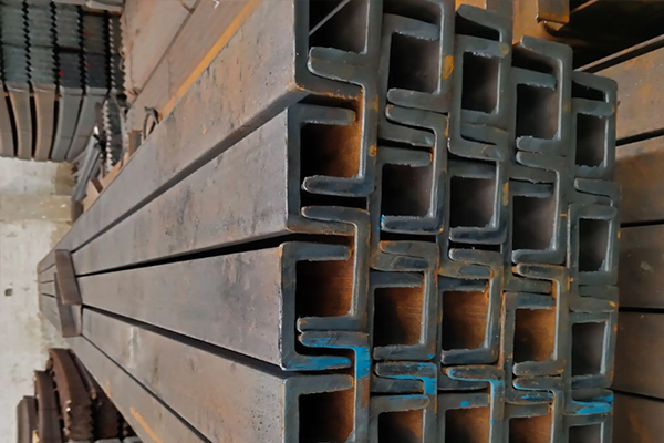 槽鋼、工鋼